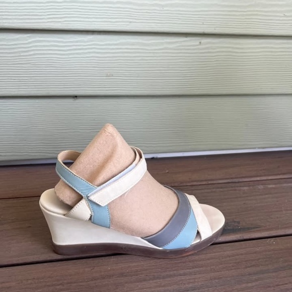 Wedge sandals, leather like, off white and blue stripes - Picture 3 of 5